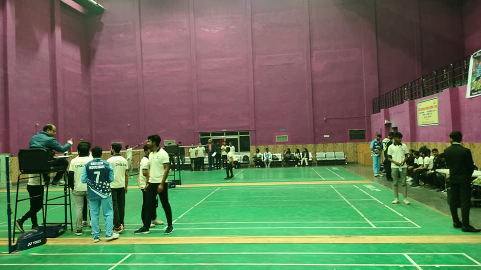 College-wide indoor badminton championship